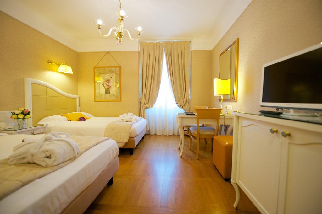 Hotel Mercure Milano Centro Exterior foto